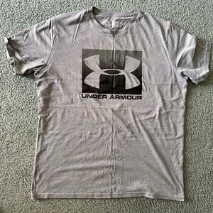 Men’s Under Armour t-shirt